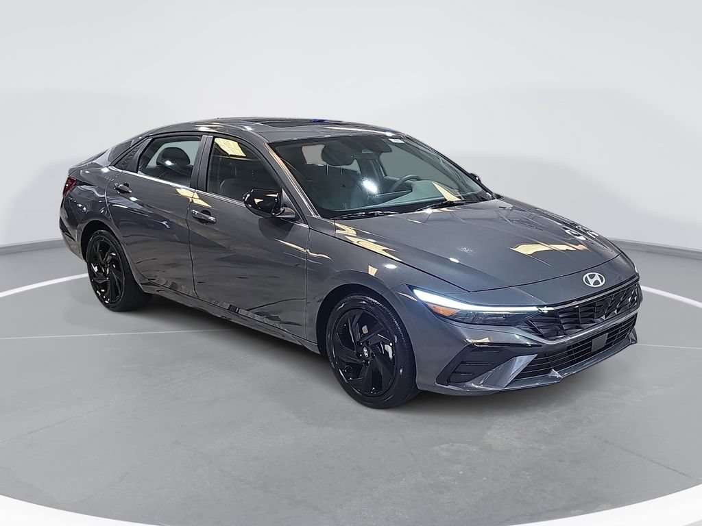 New 2026 Hyundai Elantra SEL Sport Premium FWD image 3