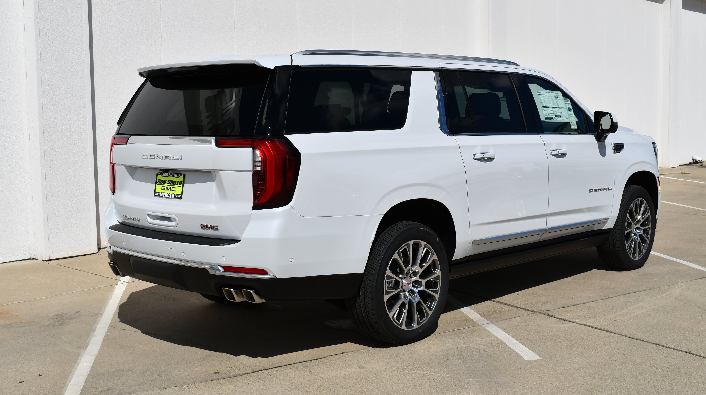 New 2026 GMC Yukon XL Denali w/ Sun & Power Step Package AWD/4WD image 6