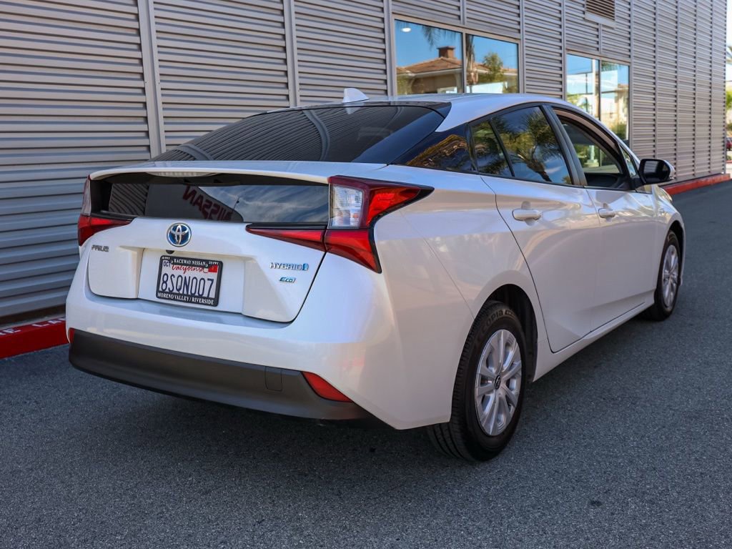 Used 2021 Toyota Prius L Eco image 4