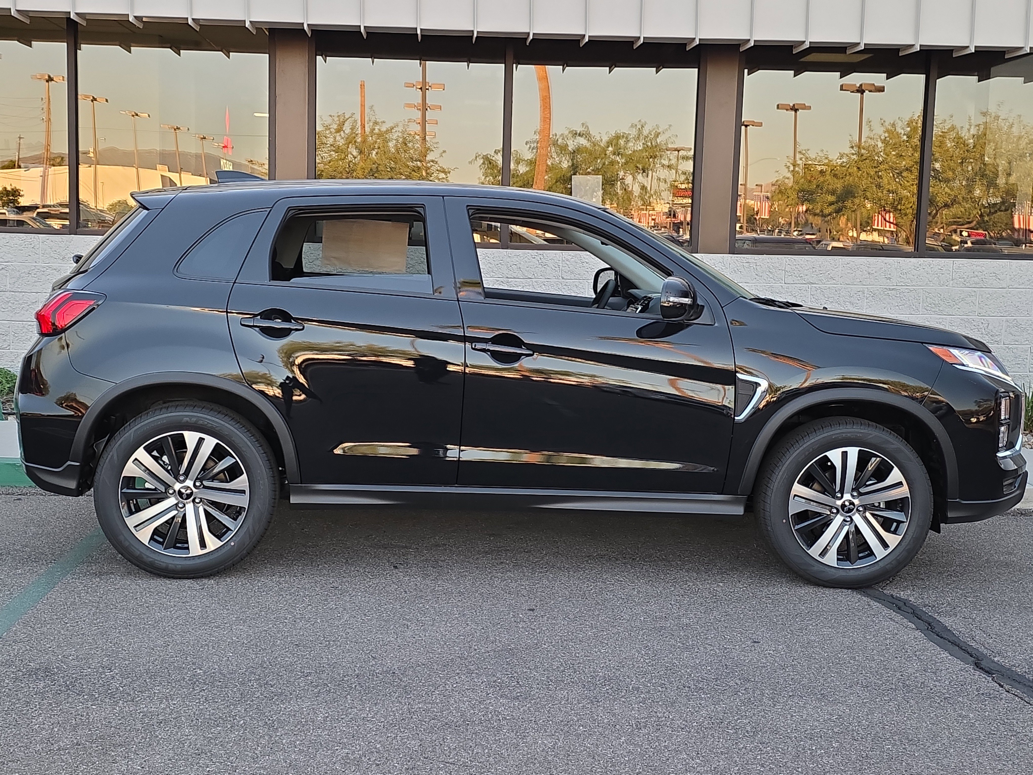 New 2025 Mitsubishi Outlander Sport SE image 8