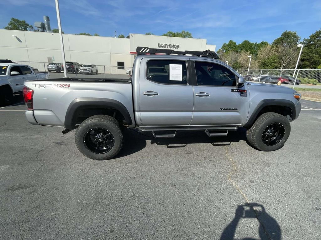 Used 2019 Toyota Tacoma TRD Off-Road w/ Technology Package image 11