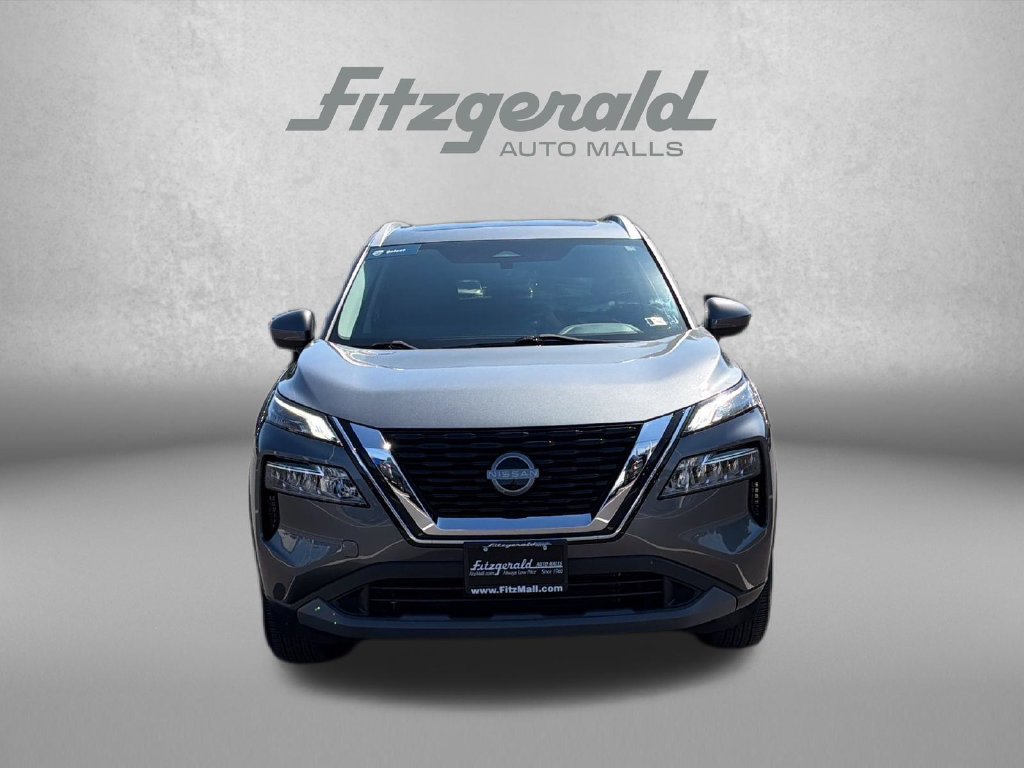 Used 2023 Nissan Rogue SV w/ SV Premium B Package AWD/4WD image 2
