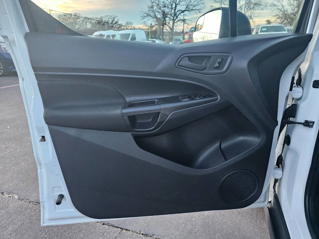 Used 2015 Ford Transit Connect XL FWD image 14