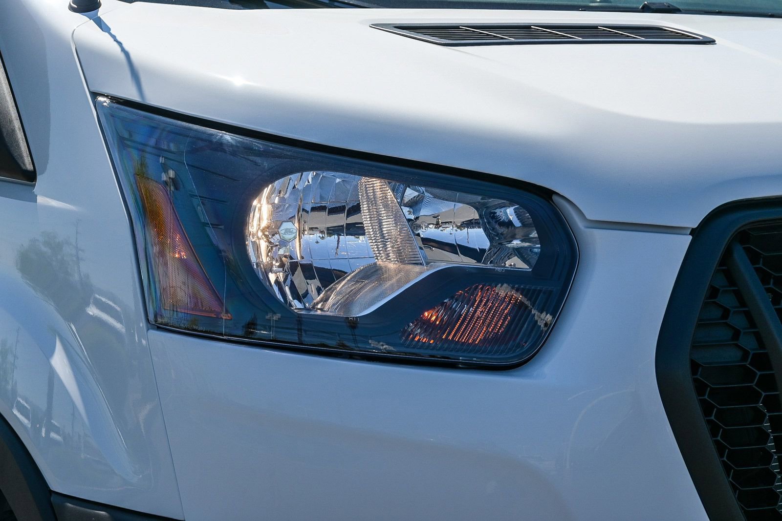 New 2025 Ford Transit 250 148 Medium Roof w/ Load Area Protection Package image 11