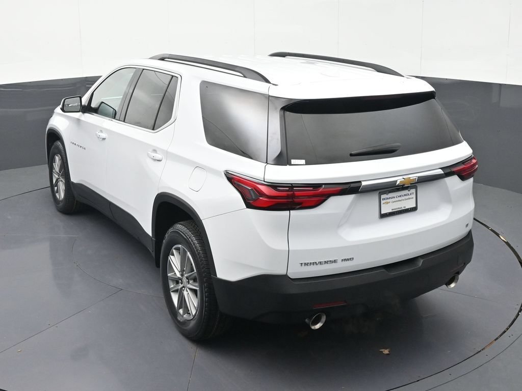 Used 2023 Chevrolet Traverse LT w/ Rear Camera Mirror Package AWD/4WD image 25
