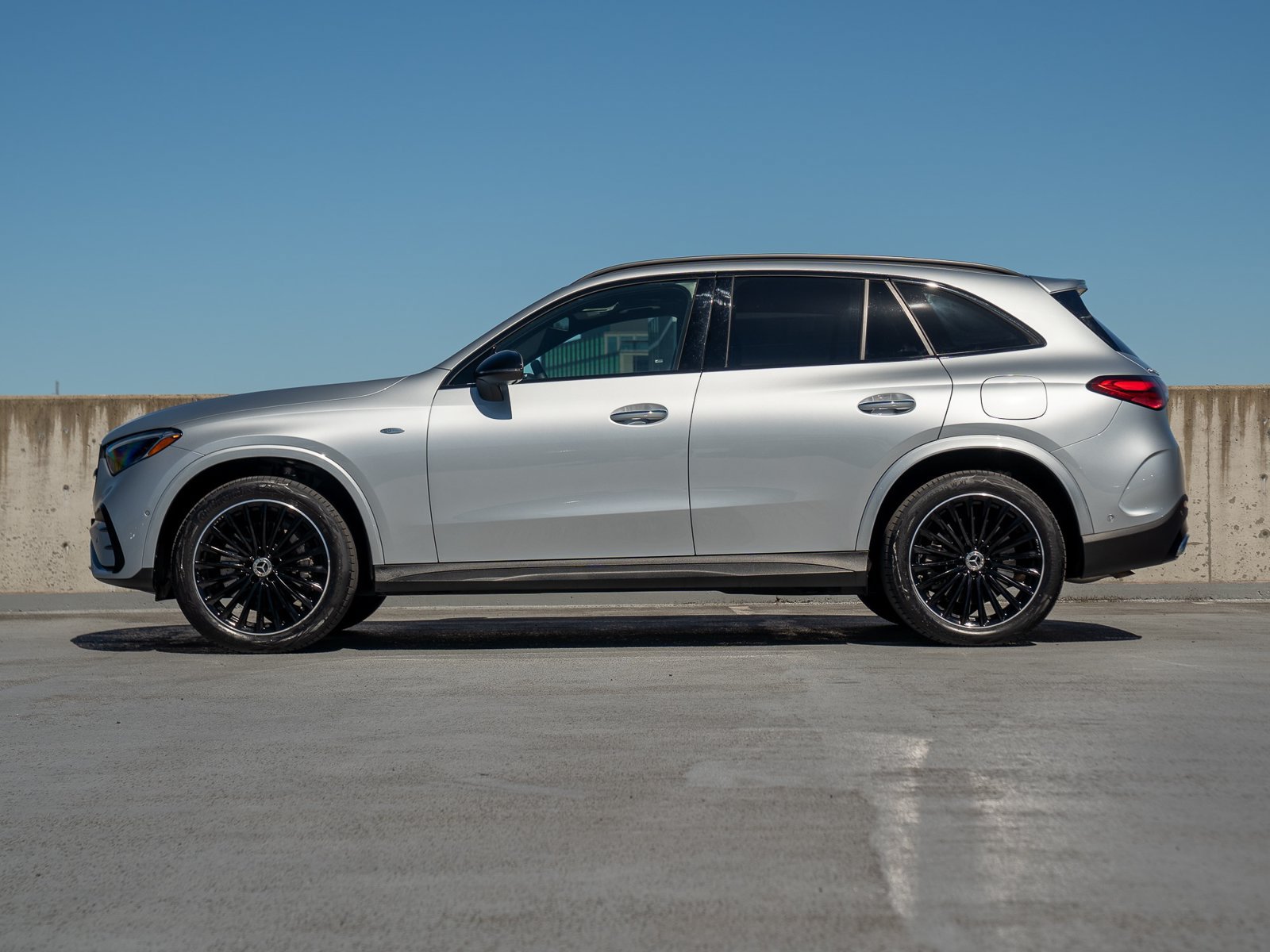 Certified 2025 Mercedes-Benz GLC 350e 4MATIC image 3
