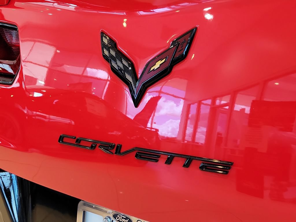 Used 2015 Chevrolet Corvette Stingray Coupe w/ 3LT Preferred Equipment Group RWD image 8