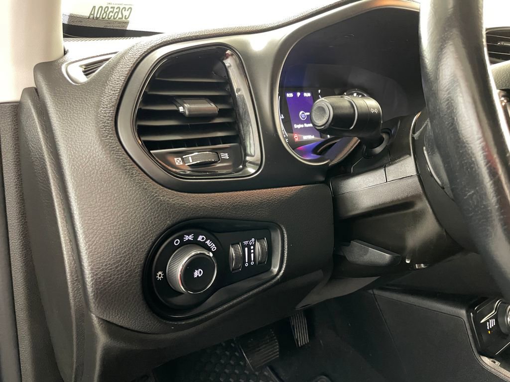 Used 2018 Jeep Renegade Altitude AWD/4WD image 21