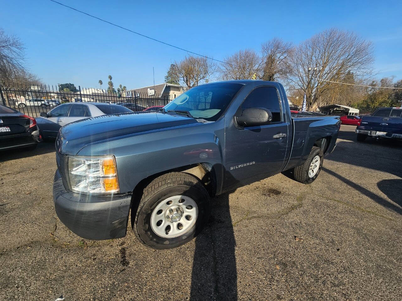 Used 2011 Chevrolet Silverado 1500 W/T image 2