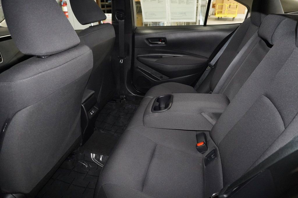Certified 2025 Toyota Corolla LE image 6