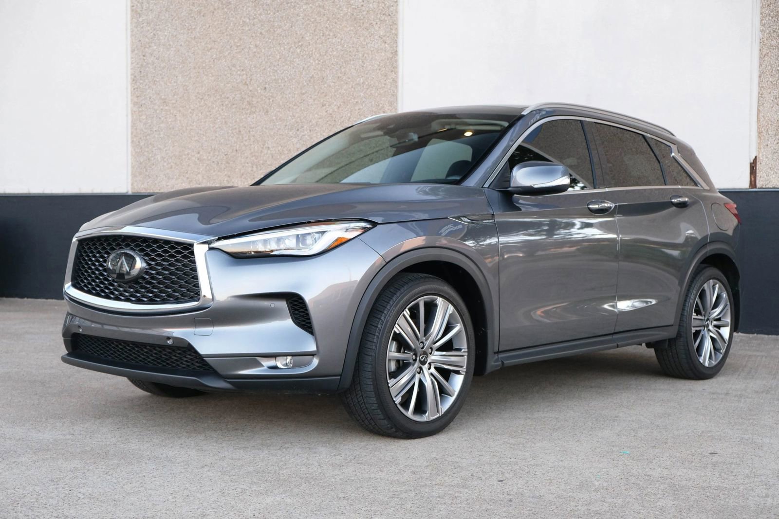 Used 2022 INFINITI QX50 Sensory image 5