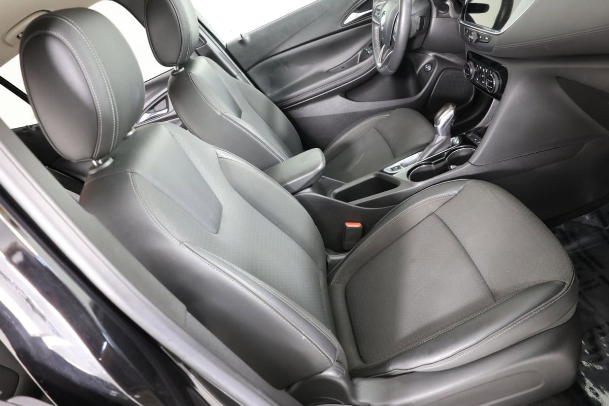 Used 2023 Buick Encore GX Select FWD image 30