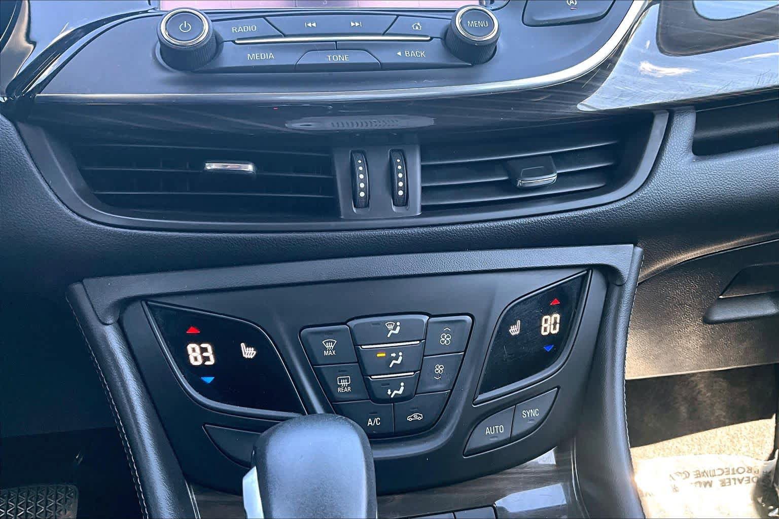 Used 2019 Buick Envision Essence AWD/4WD image 34