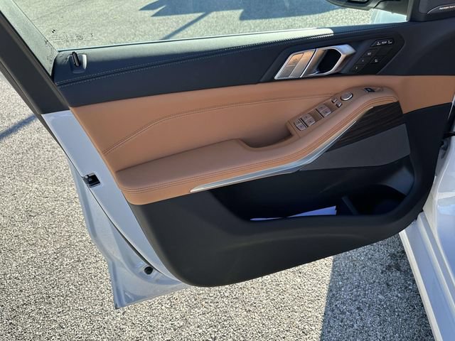 New 2027 BMW X7 xDrive40i AWD/4WD image 13