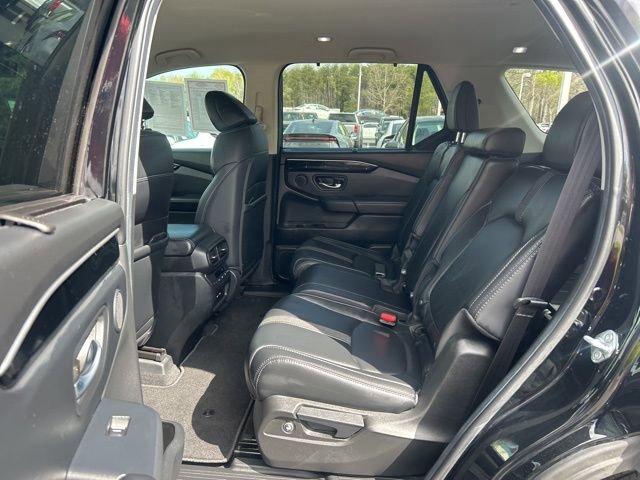 Used 2025 Honda Pilot EX-L image 16
