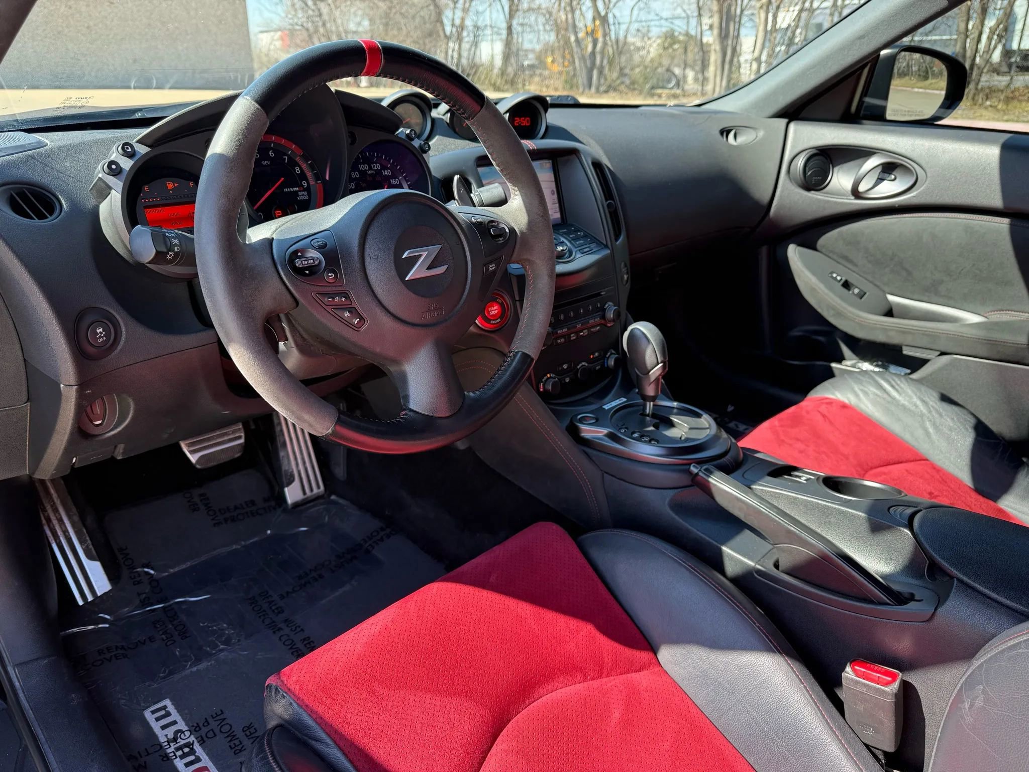 Used 2020 Nissan 370Z NISMO image 11