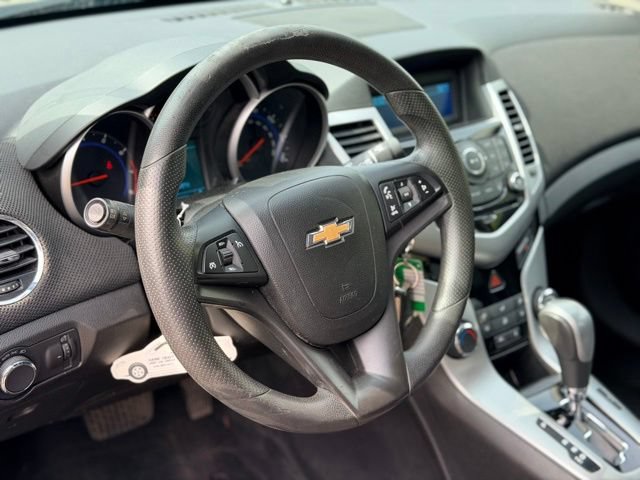 Used 2016 Chevrolet Cruze LT FWD image 7