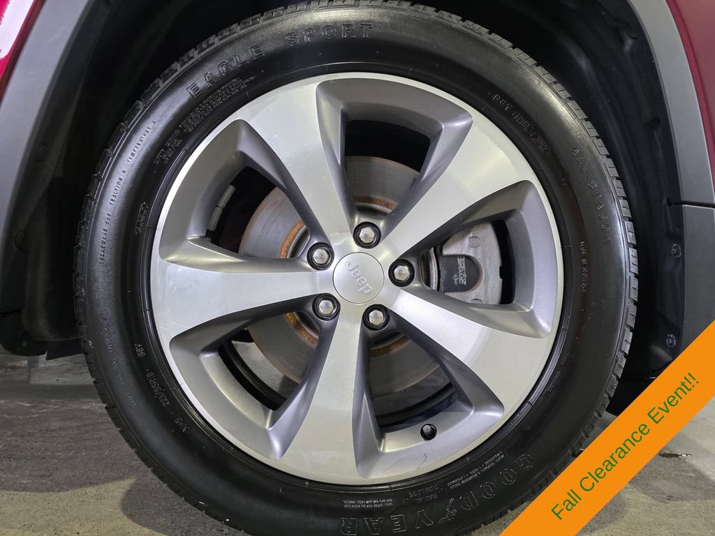Used 2020 Jeep Cherokee Limited FWD image 28