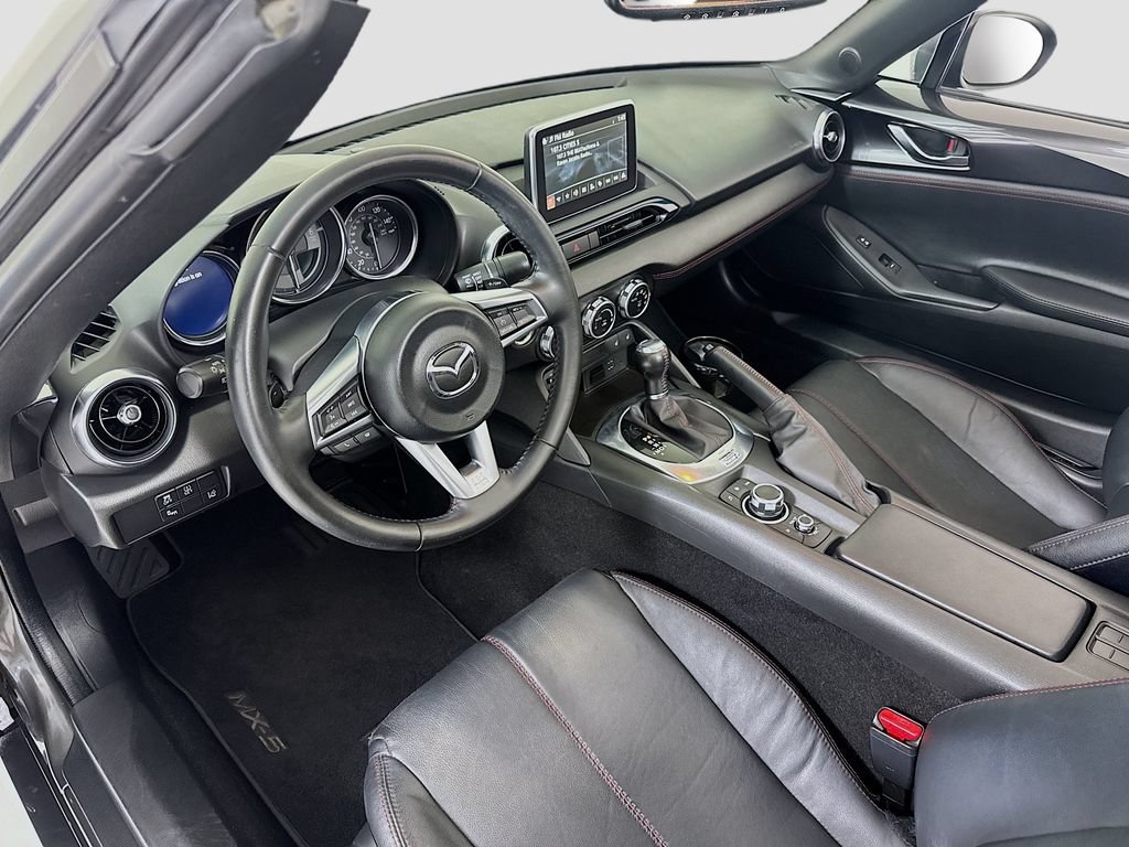 Used 2017 MAZDA MX-5 Miata RF Grand Touring RWD image 10