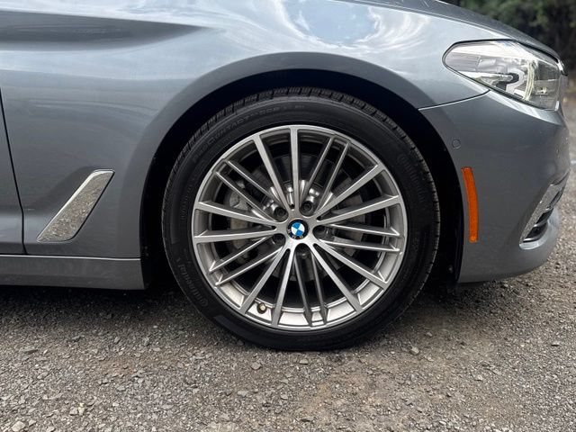 Used 2019 BMW 540i xDrive w/ Premium Package AWD/4WD image 10