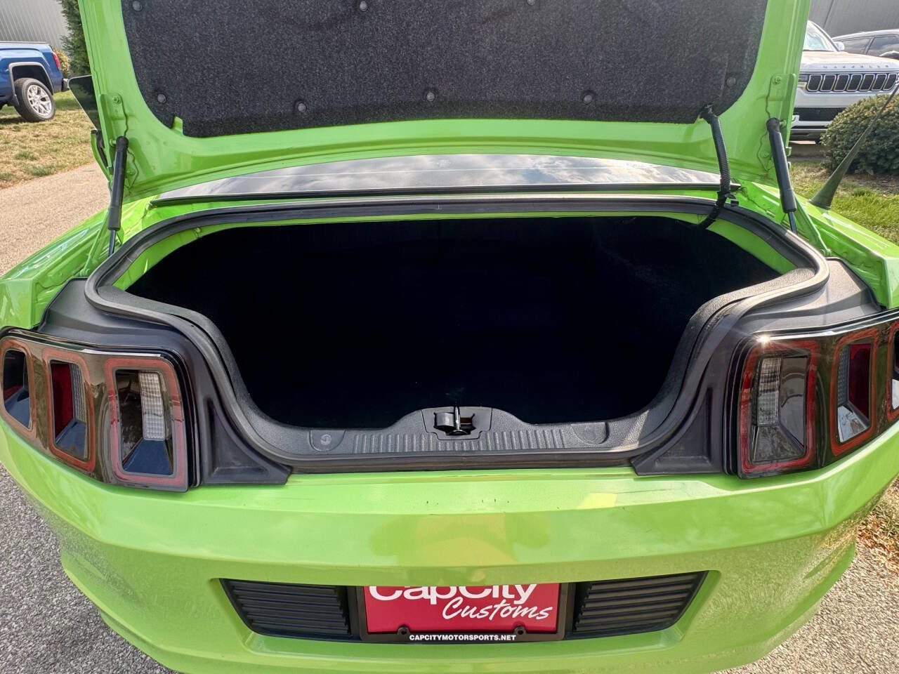 Used 2014 Ford Mustang Premium image 11