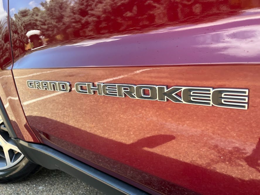 Used 2019 Jeep Grand Cherokee Limited image 56