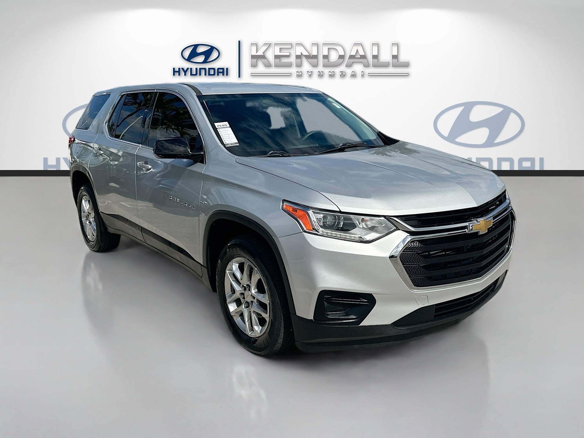 Used 2019 Chevrolet Traverse LS FWD image 1