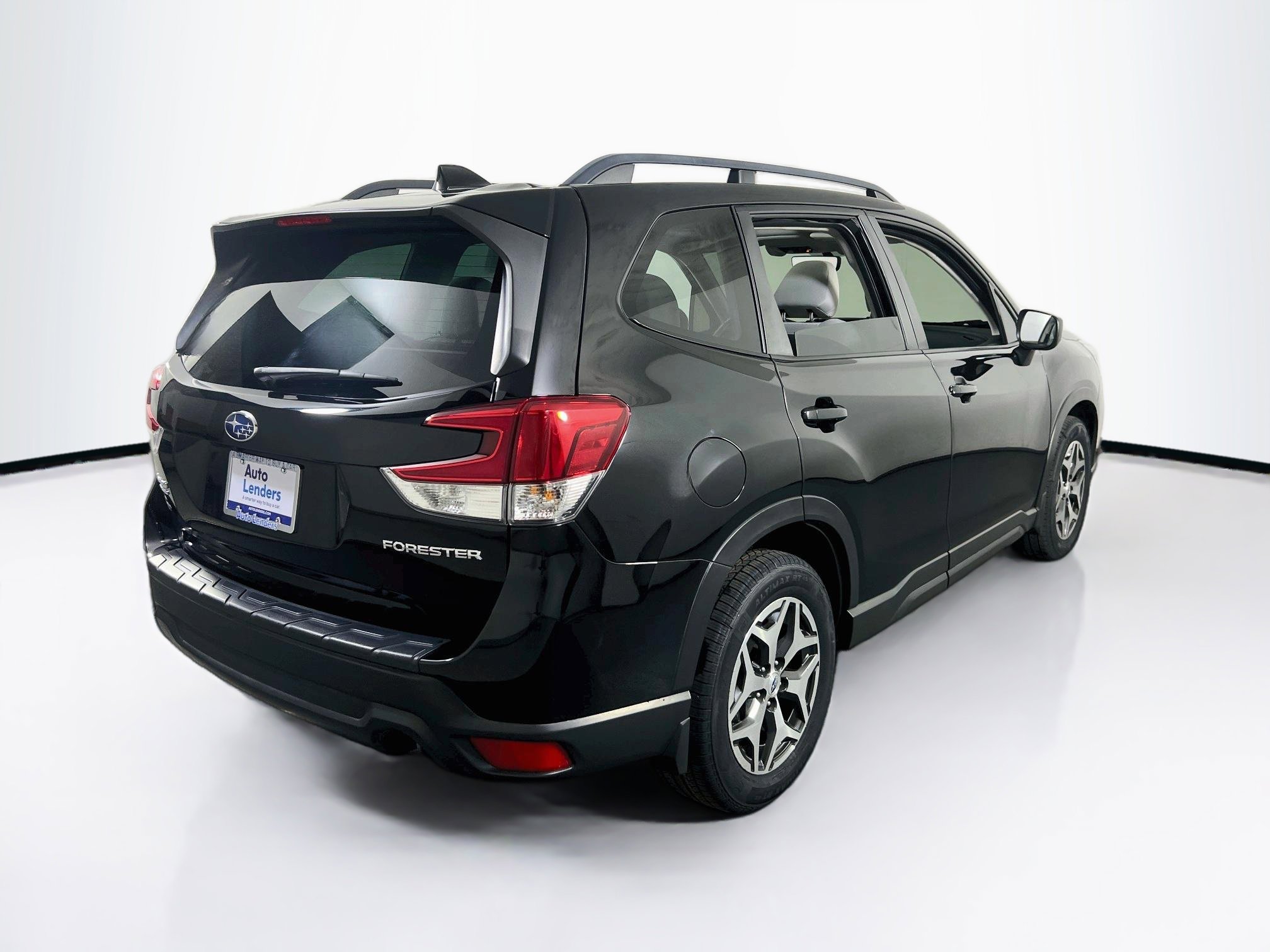 Used 2021 Subaru Forester Premium AWD/4WD image 5