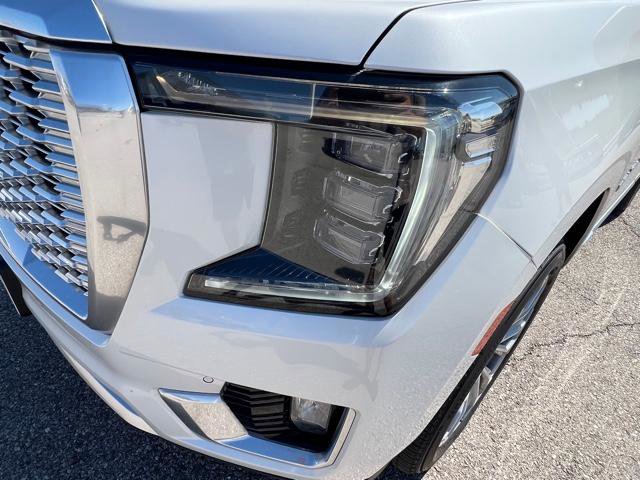 Used 2021 GMC Yukon Denali w/ Denali Premium Package image 9