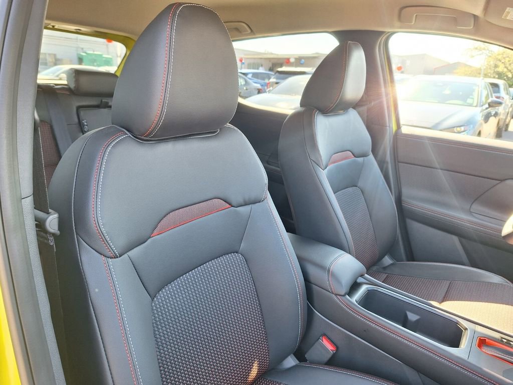 Certified 2025 Nissan Kicks SR w/ Interior Electronics Package image 27