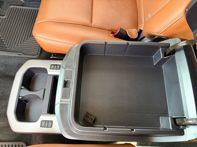Used 2014 Toyota Sequoia Platinum image 40