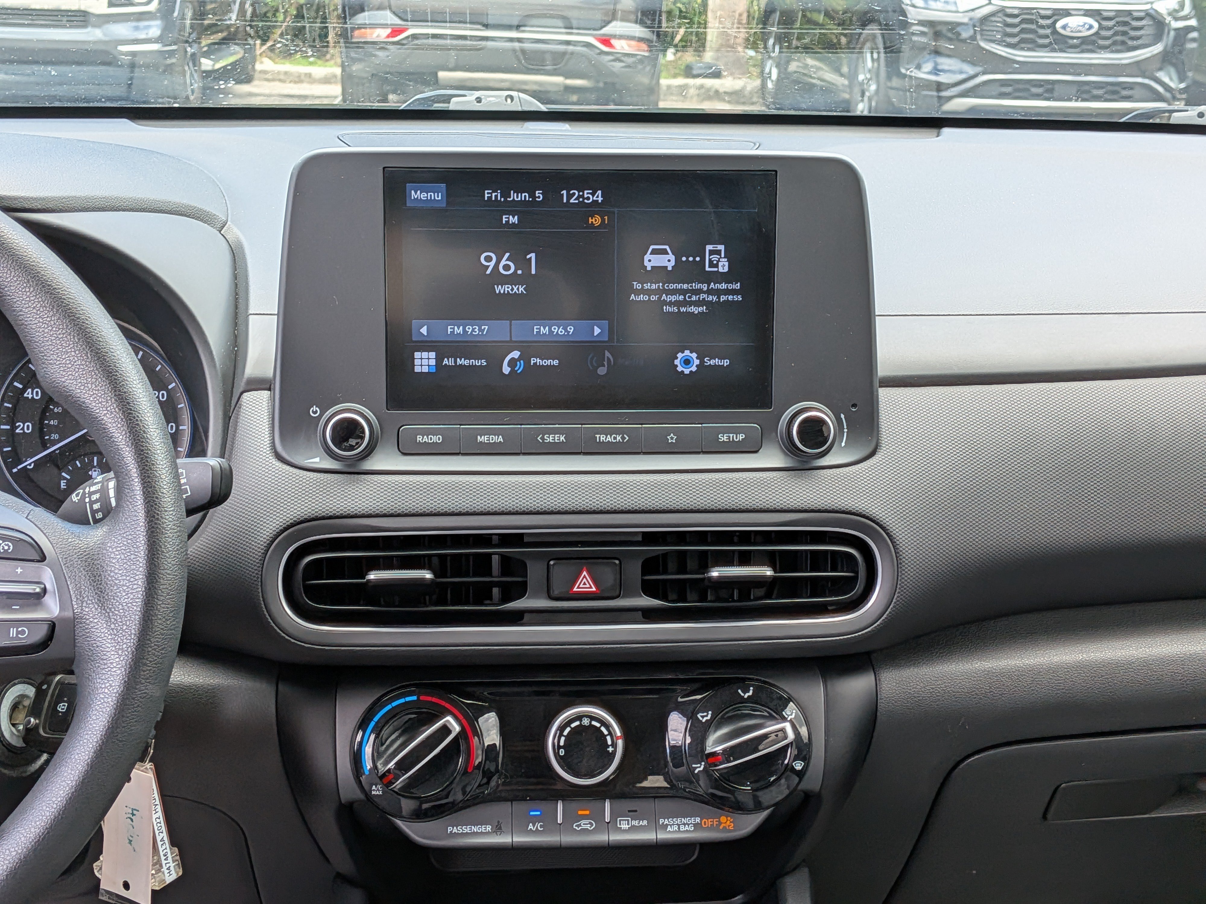 Used 2022 Hyundai Kona SE FWD image 17