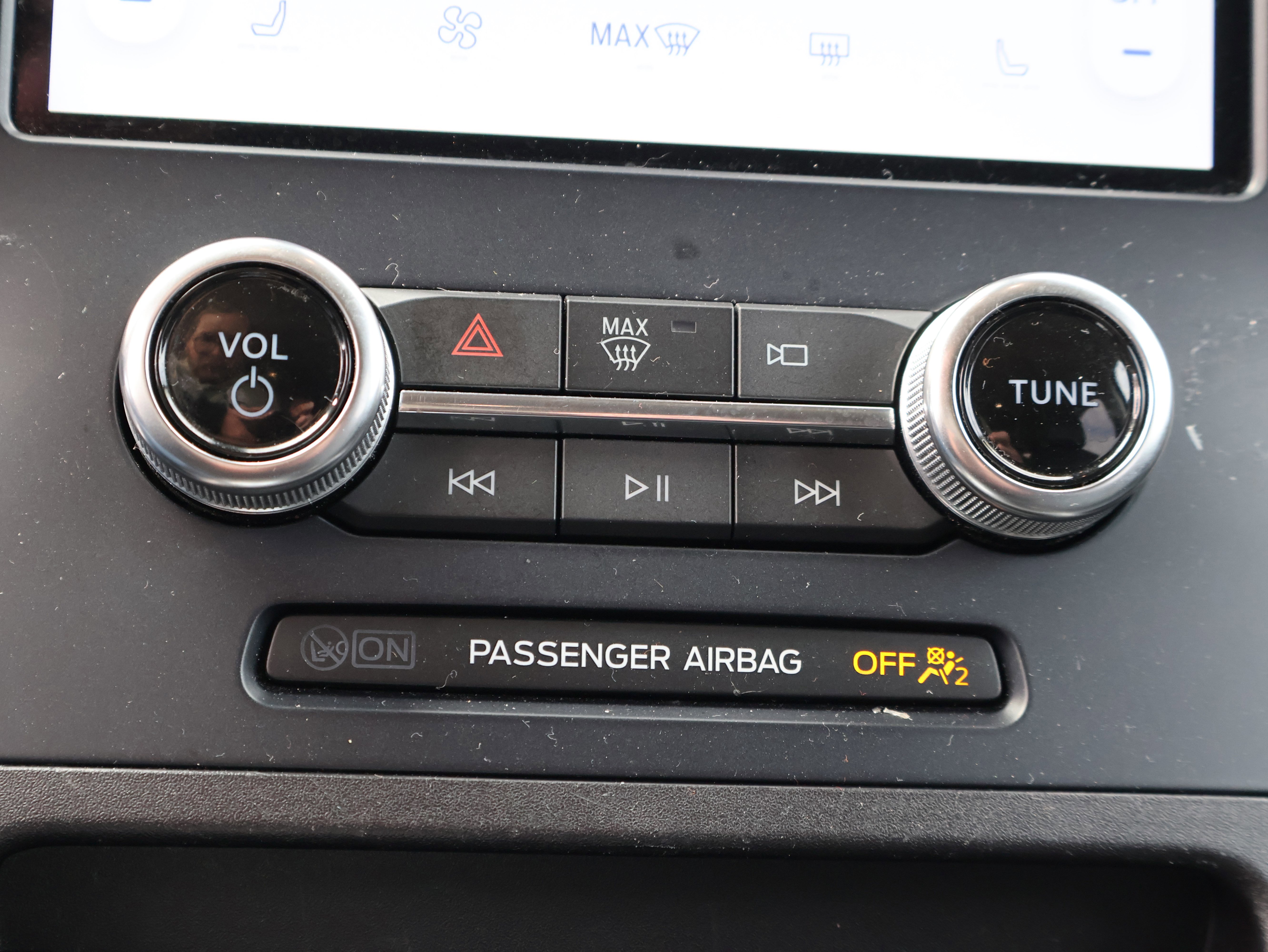 Used 2023 Ford Edge SEL image 28