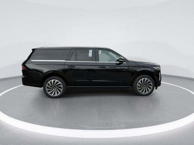 New 2025 Lincoln Navigator L Black Label AWD/4WD image 9