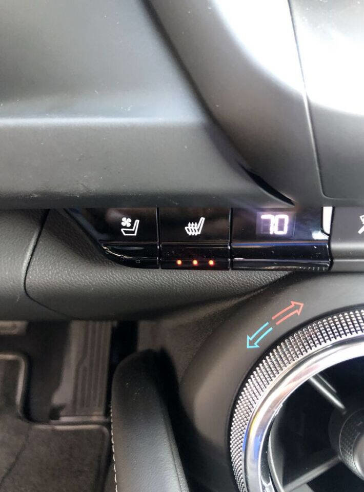 Used 2018 Chevrolet Camaro SS image 28