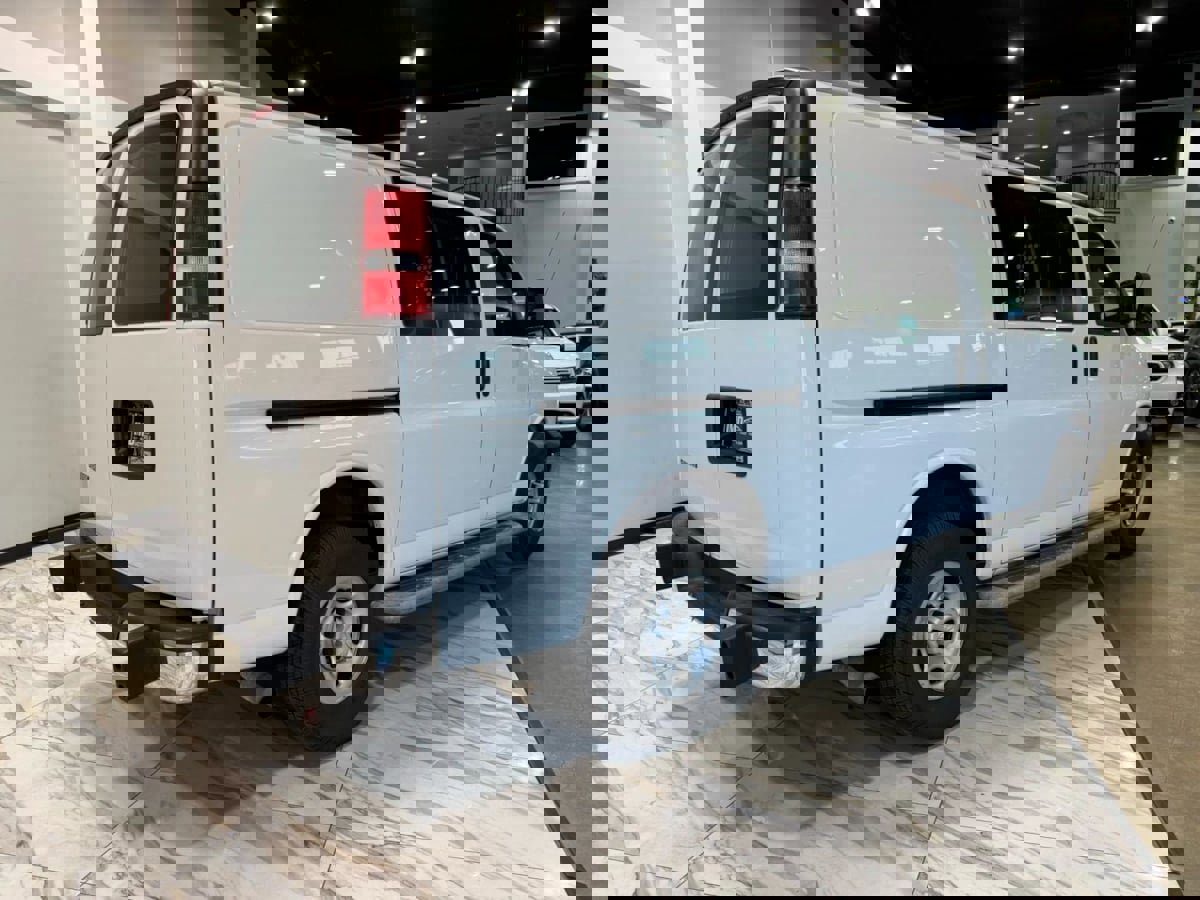 Used 2019 Chevrolet Express 2500 w/ Driver Convenience Package image 6