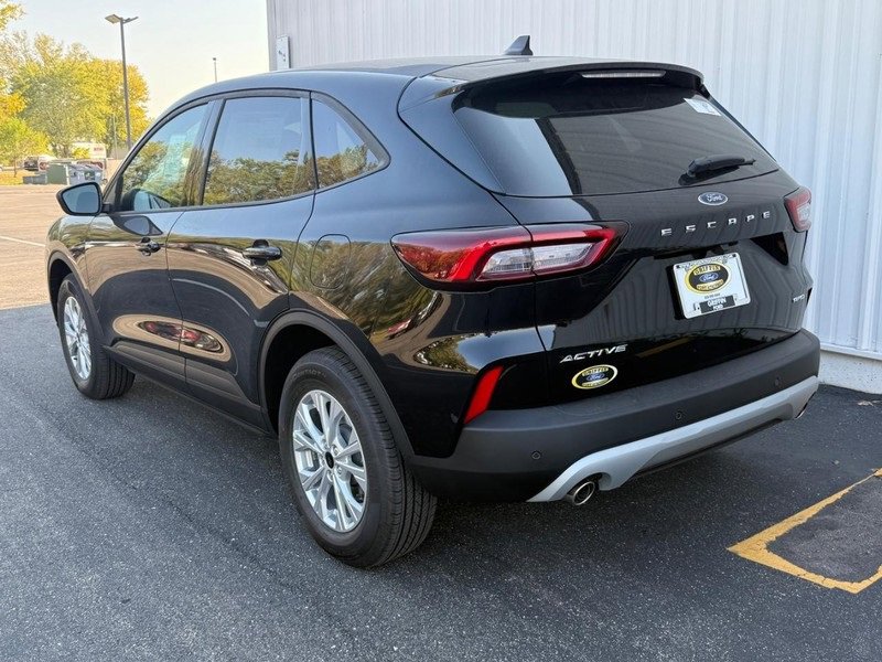 New 2025 Ford Escape Active w/ Active Premium Tech Pack image 4