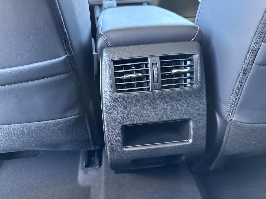 New 2026 Mitsubishi Outlander SE image 16