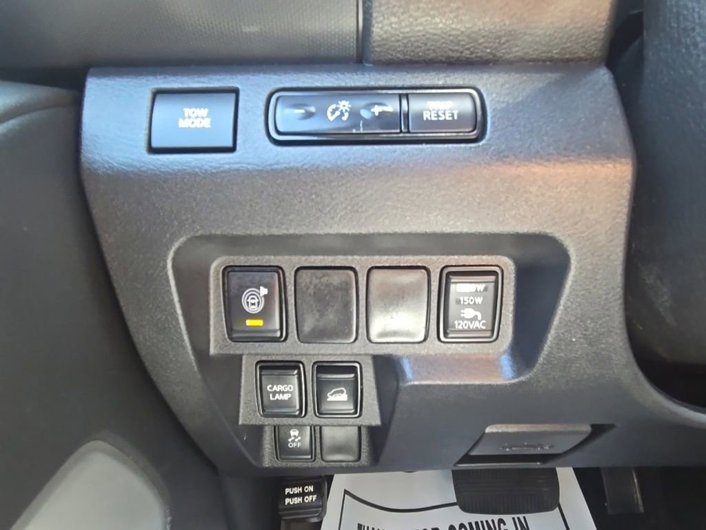 Used 2022 Nissan Frontier SV AWD/4WD image 12