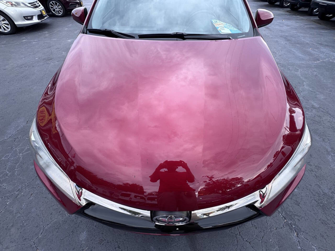 Used 2017 Toyota Camry SE image 10