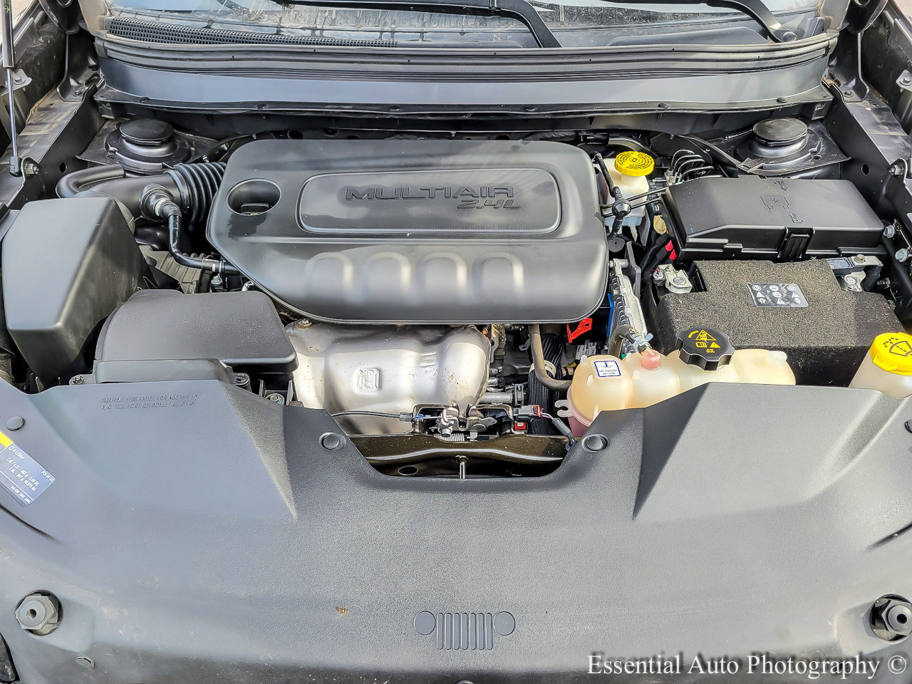 Used 2021 Jeep Cherokee Latitude Plus image 32