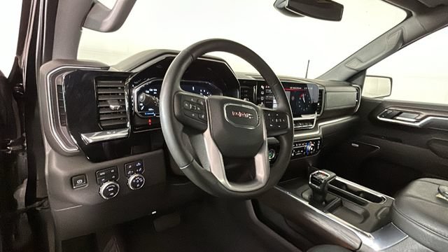 Used 2023 GMC Sierra 1500 SLT w/ SLT Convenience Package AWD/4WD image 13