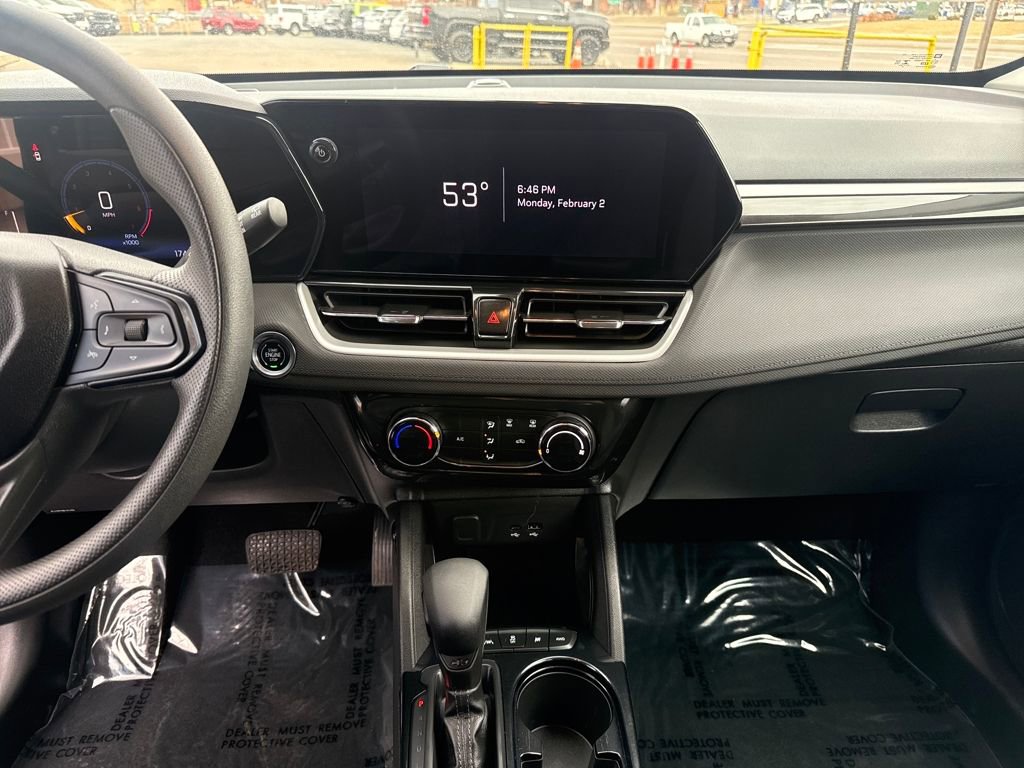 Used 2025 Chevrolet TrailBlazer LT w/ Driver Confidence Package image 17