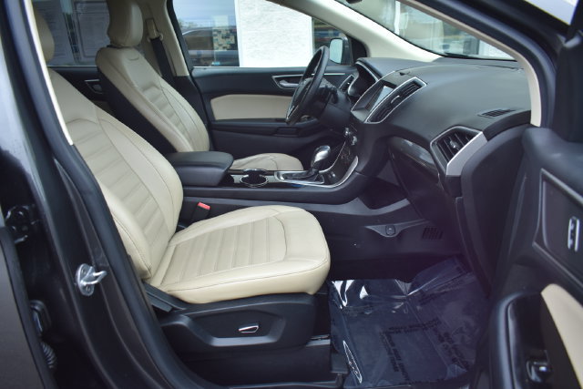 Used 2016 Ford Edge SEL w/ Equipment Group 201A AWD/4WD image 46