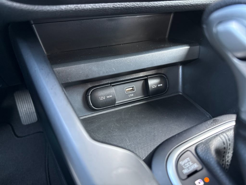 Certified 2023 Kia Soul LX w/ LX Technology Package image 31