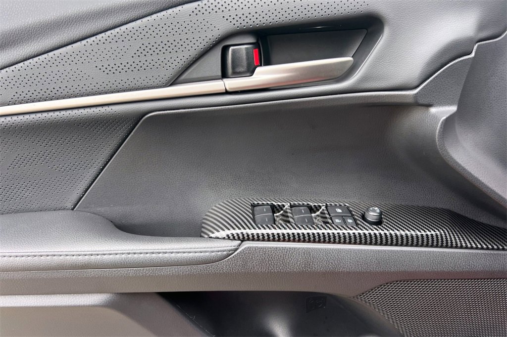 Used 2025 Toyota Camry XSE image 13