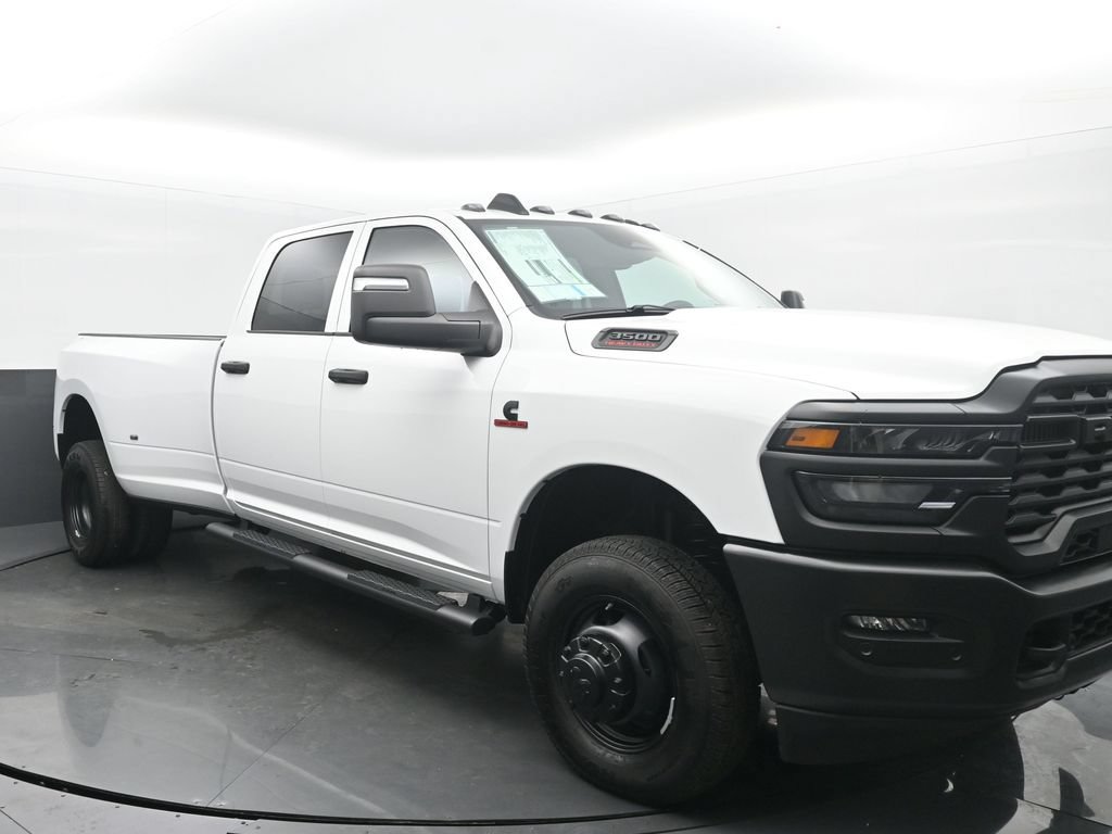 New 2026 RAM 3500 Tradesman AWD/4WD image 6