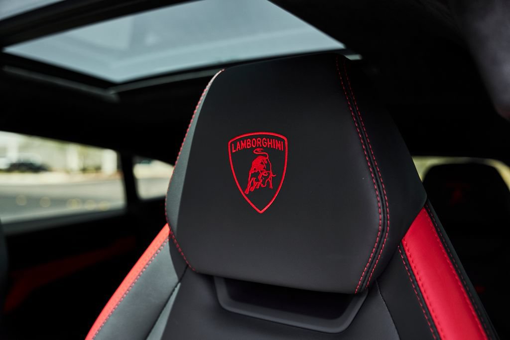 Used 2023 Lamborghini Urus S AWD/4WD image 46