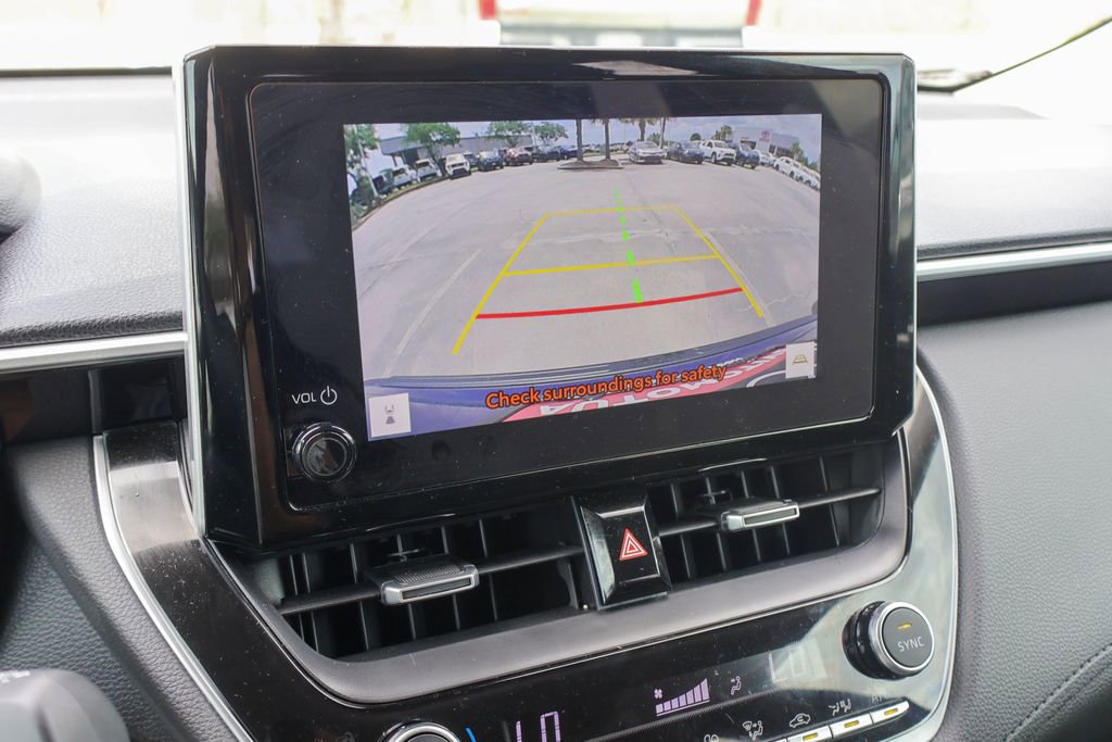 Used 2024 Toyota Corolla Cross XLE w/ Convenience Package FWD image 4
