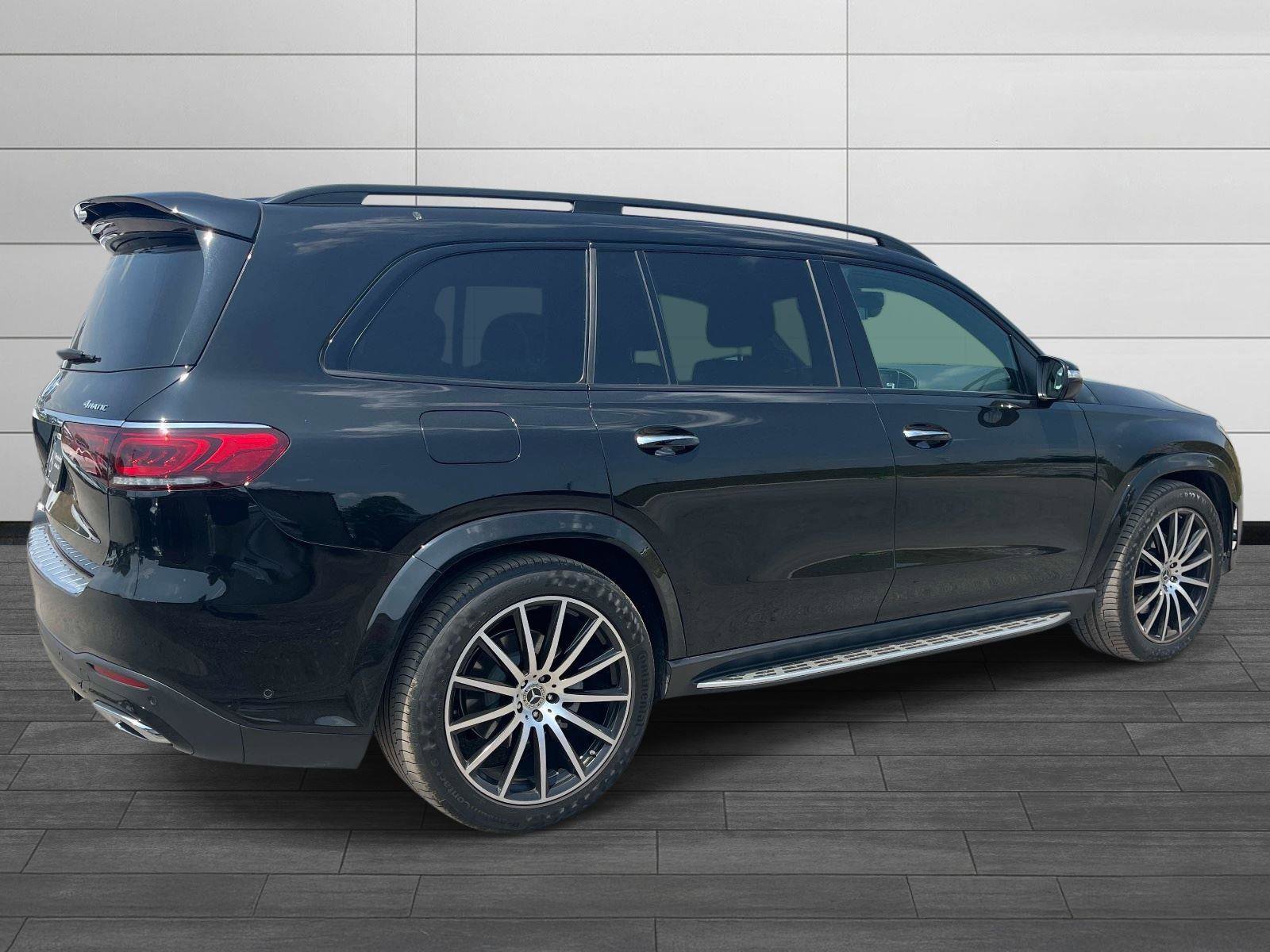 Used 2023 Mercedes-Benz GLS 450 4MATIC image 3
